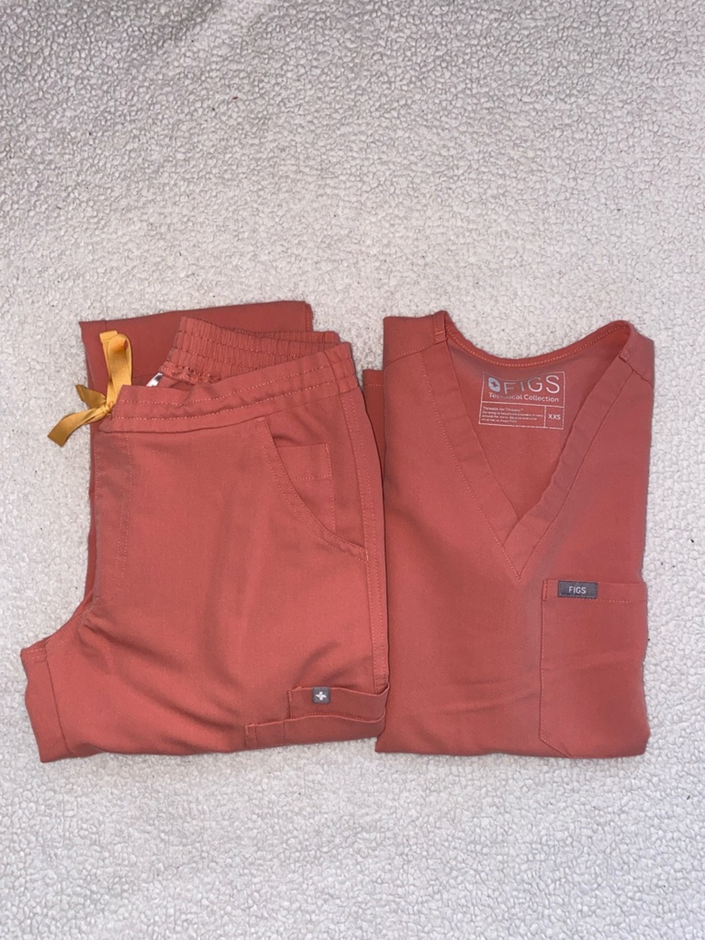 Figs Women's Scrub Set in Rust XXS